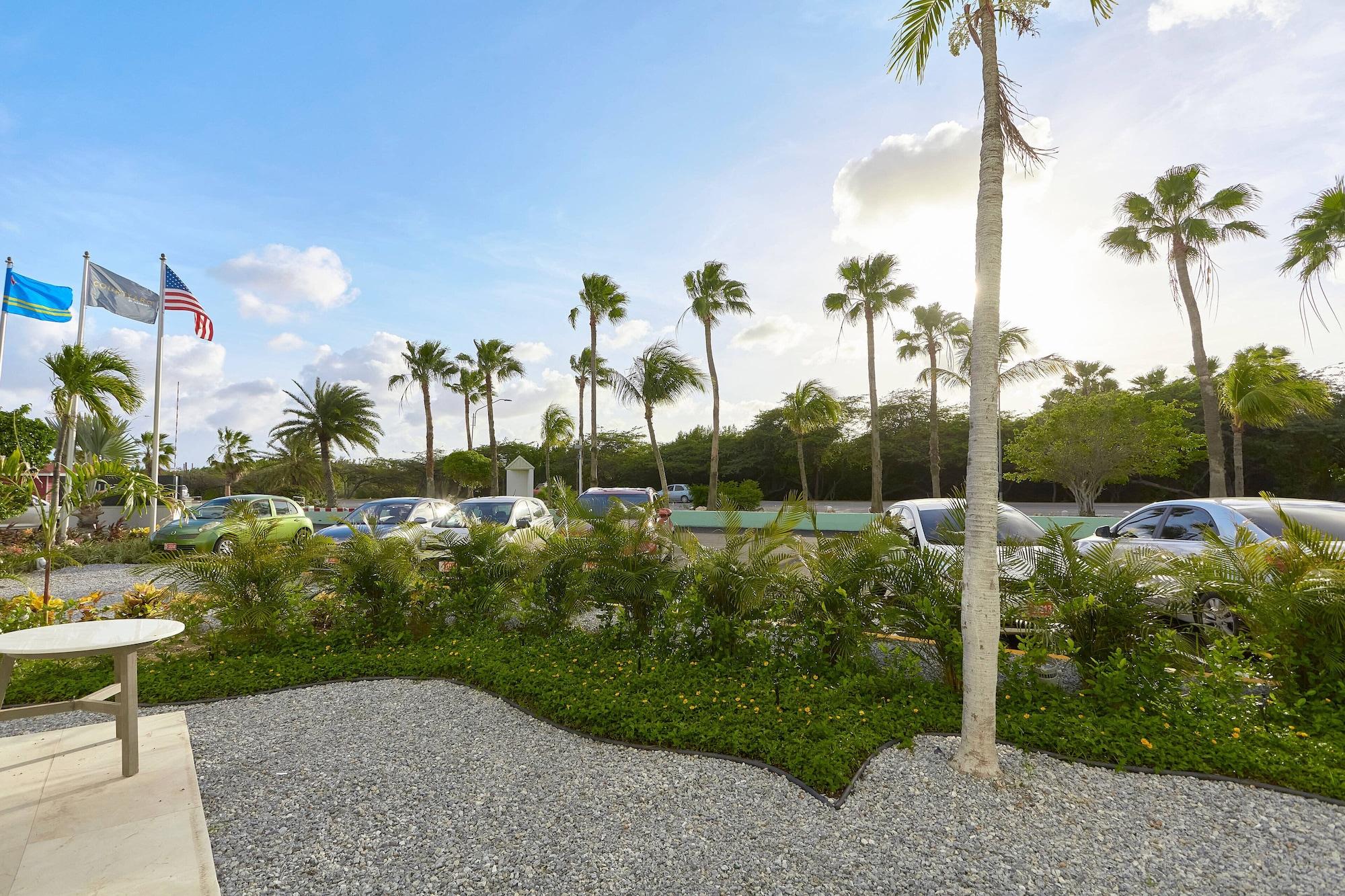 Courtyard By Marriott Aruba Resort Палм Бийч Екстериор снимка