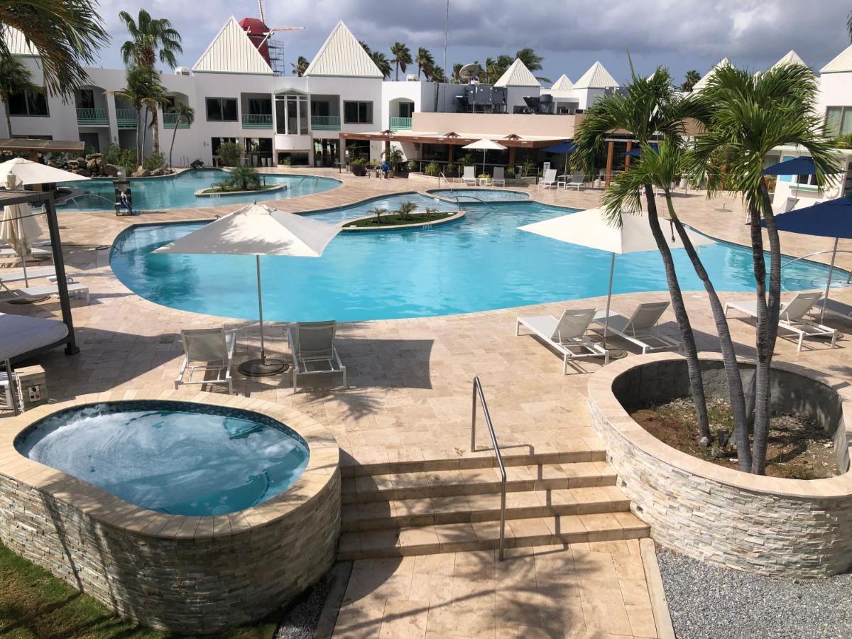 Courtyard By Marriott Aruba Resort Палм Бийч Екстериор снимка