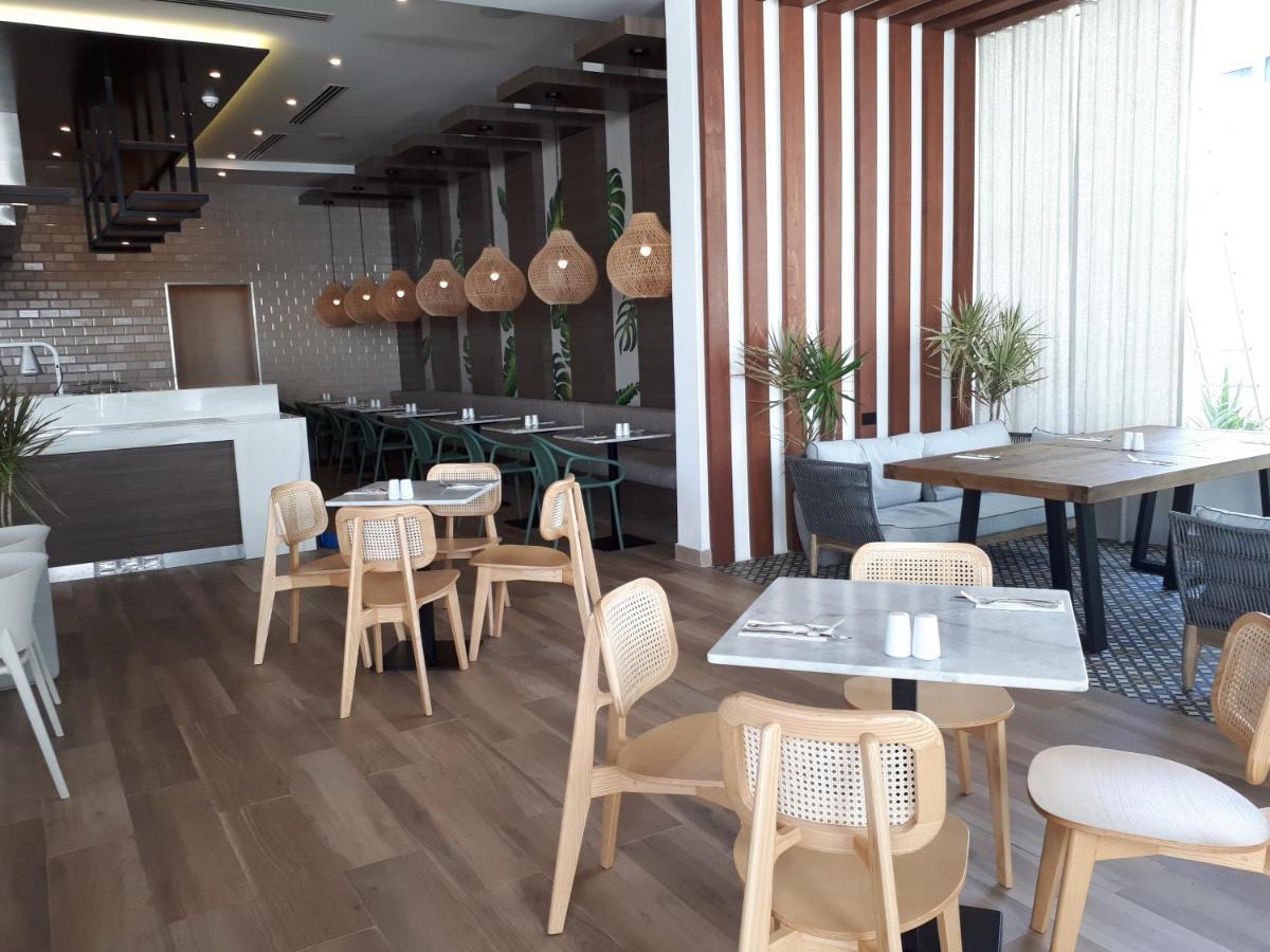 Courtyard By Marriott Aruba Resort Палм Бийч Екстериор снимка