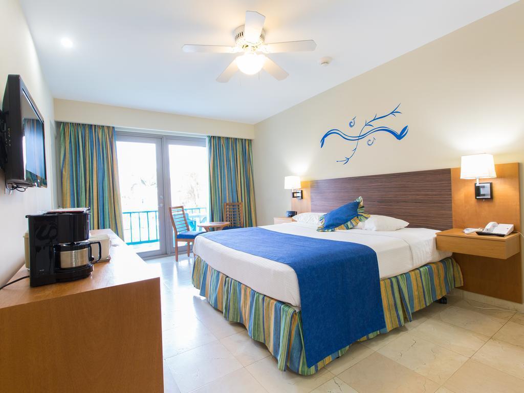 Courtyard By Marriott Aruba Resort Палм Бийч Екстериор снимка